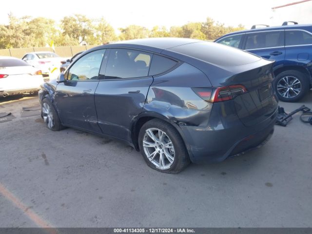 Photo 2 VIN: 7SAYGDEEXPA146928 - TESLA MODEL Y 