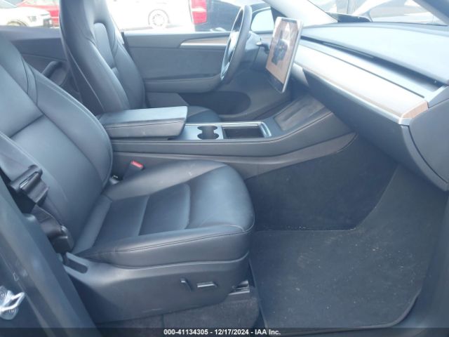 Photo 4 VIN: 7SAYGDEEXPA146928 - TESLA MODEL Y 