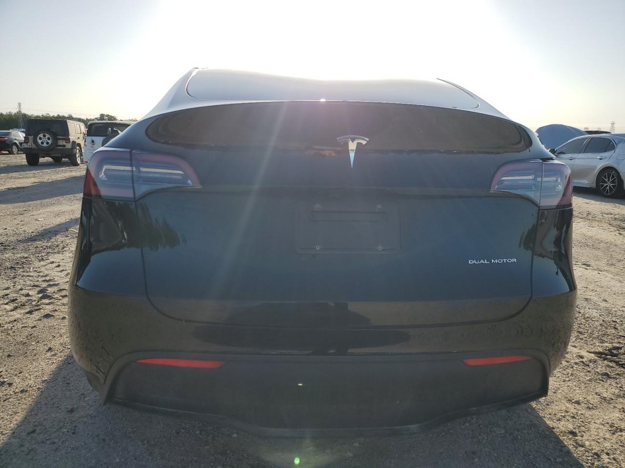 Photo 5 VIN: 7SAYGDEEXPA171831 - TESLA MODEL Y 