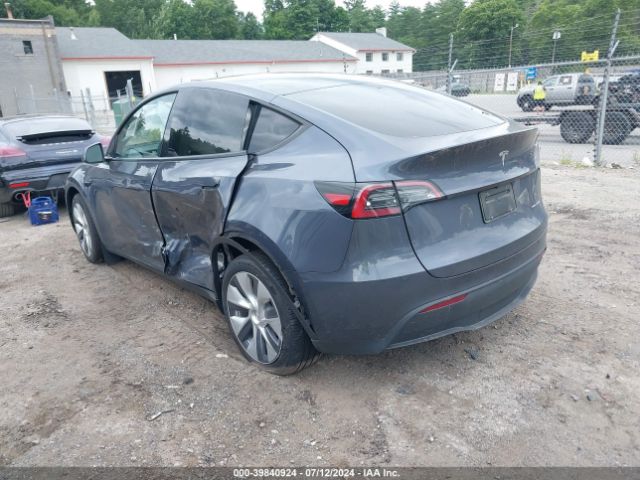 Photo 2 VIN: 7SAYGDEEXPA184126 - TESLA MODEL Y 