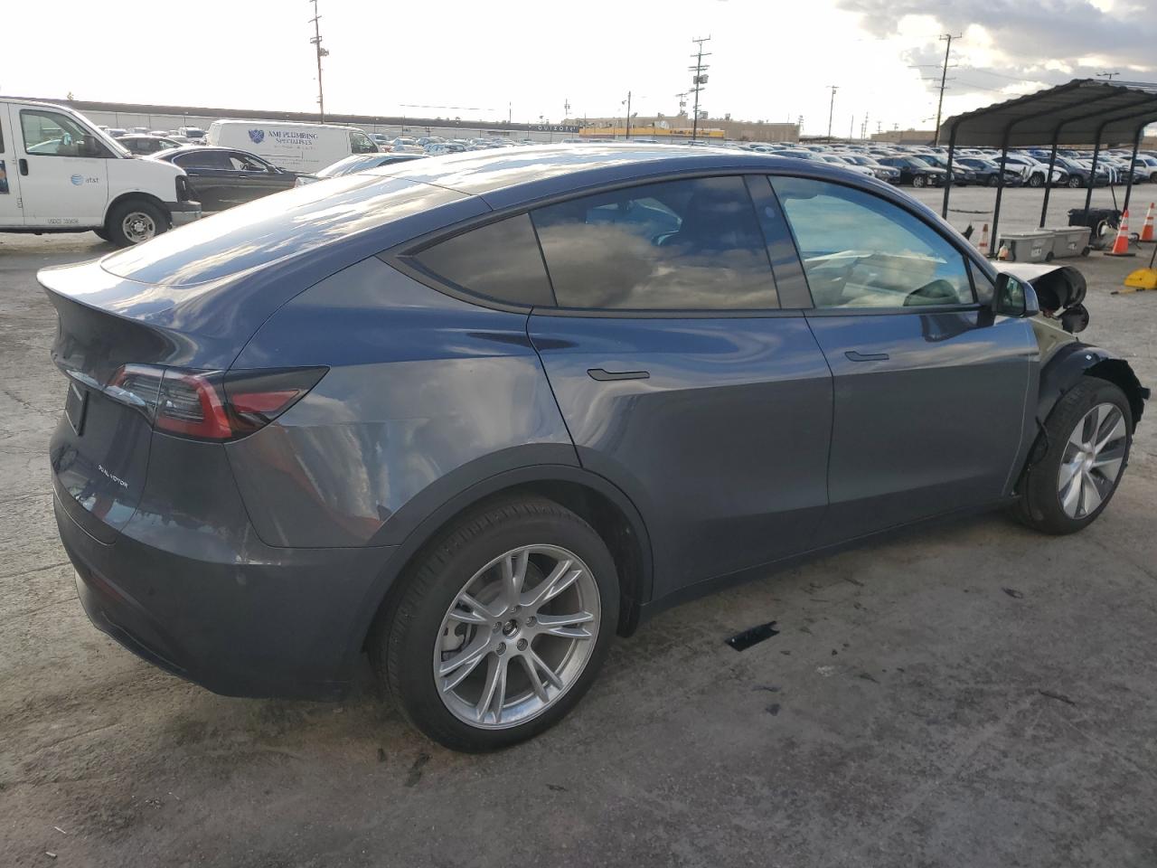 Photo 2 VIN: 7SAYGDEEXPA209400 - TESLA MODEL Y 