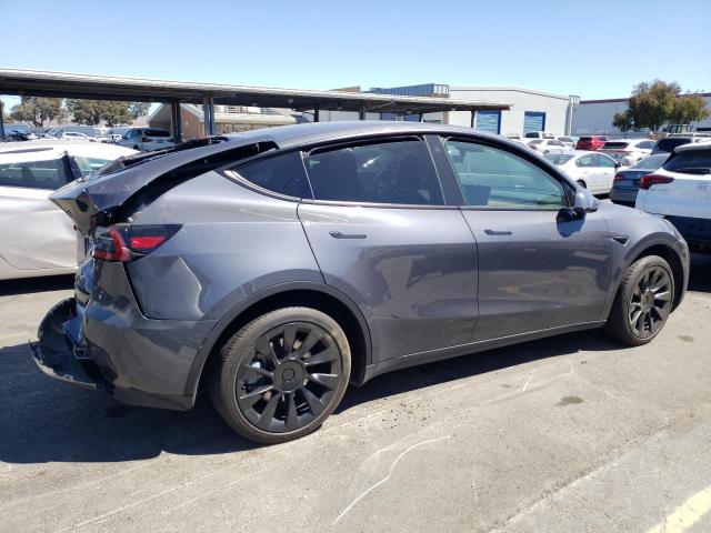 Photo 2 VIN: 7SAYGDEEXPF605443 - TESLA MODEL Y 