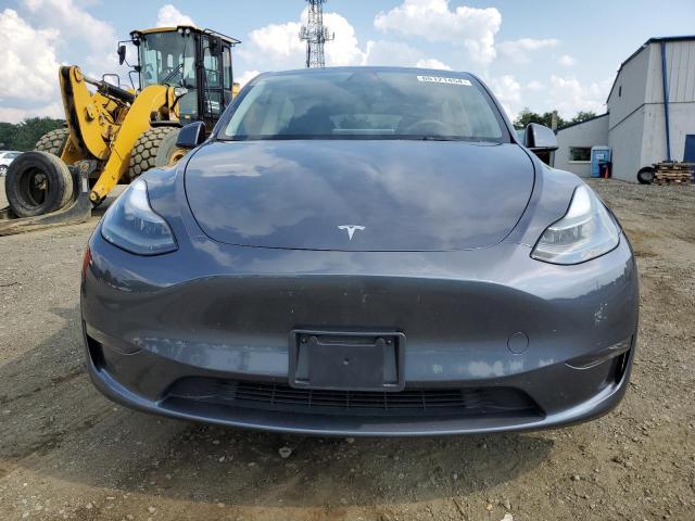 Photo 4 VIN: 7SAYGDEEXPF637096 - TESLA MODEL Y 