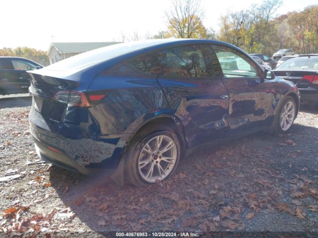 Photo 3 VIN: 7SAYGDEEXPF671507 - TESLA MODEL Y 