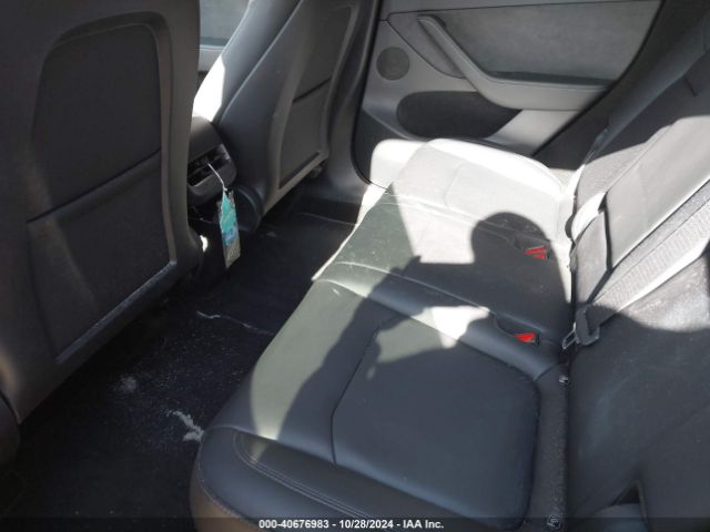 Photo 7 VIN: 7SAYGDEEXPF671507 - TESLA MODEL Y 