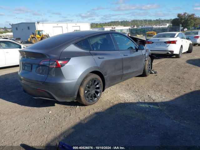 Photo 3 VIN: 7SAYGDEEXPF766262 - TESLA MODEL Y 