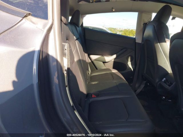 Photo 7 VIN: 7SAYGDEEXPF766262 - TESLA MODEL Y 