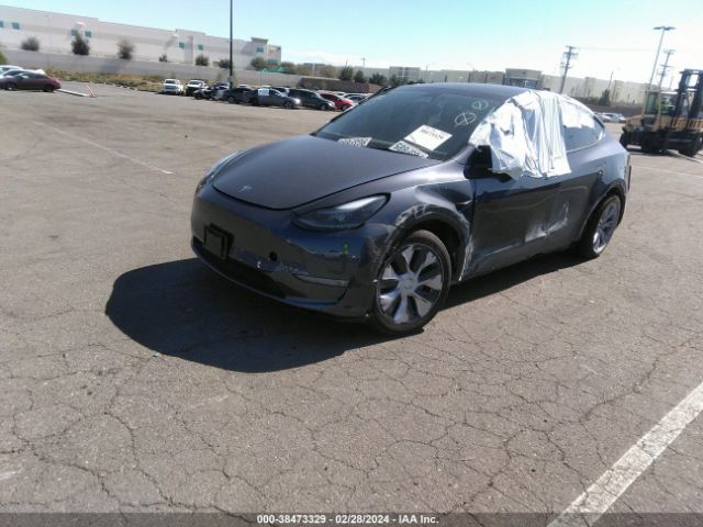 Photo 1 VIN: 7SAYGDEEXPF797379 - TESLA MODEL Y 