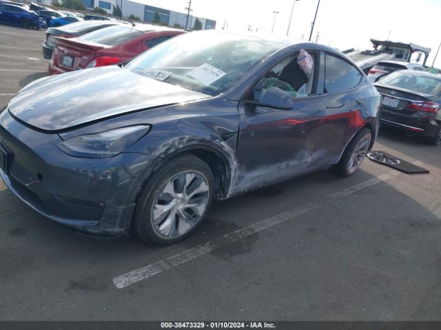 Photo 5 VIN: 7SAYGDEEXPF797379 - TESLA MODEL Y 