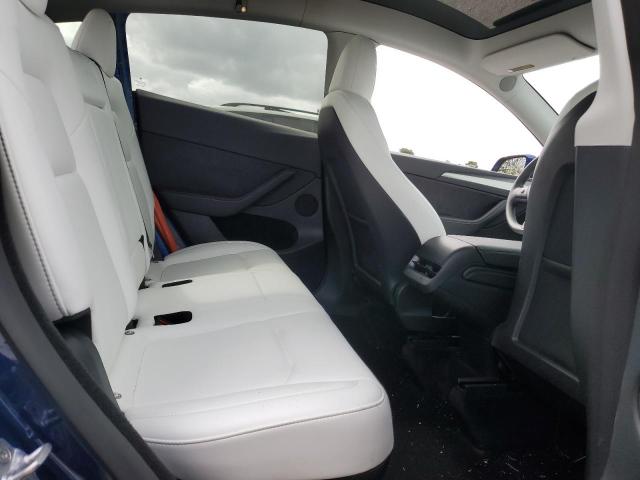 Photo 10 VIN: 7SAYGDEEXPF799228 - TESLA MODEL Y 