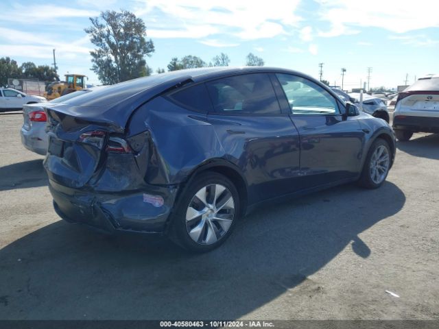 Photo 3 VIN: 7SAYGDEEXPF852980 - TESLA MODEL Y 