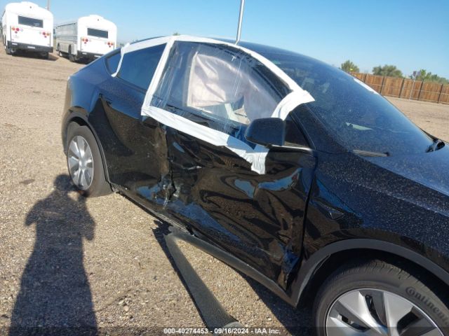 Photo 5 VIN: 7SAYGDEEXPF868208 - TESLA MODEL Y 