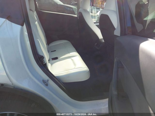 Photo 7 VIN: 7SAYGDEEXPF876275 - TESLA MODEL Y 