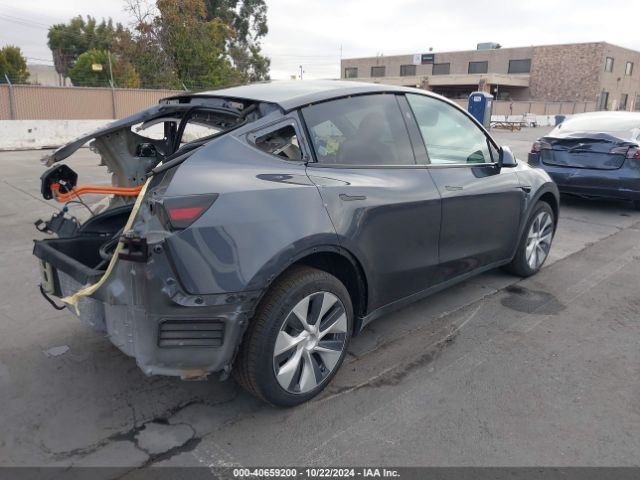 Photo 3 VIN: 7SAYGDEEXPF878303 - TESLA MODEL Y 