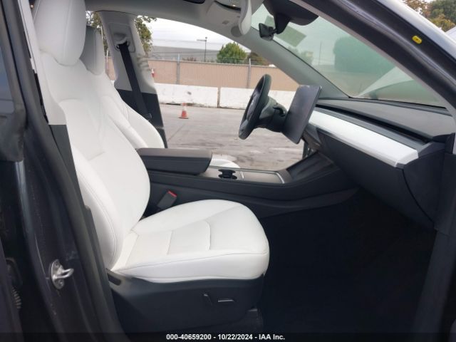 Photo 4 VIN: 7SAYGDEEXPF878303 - TESLA MODEL Y 