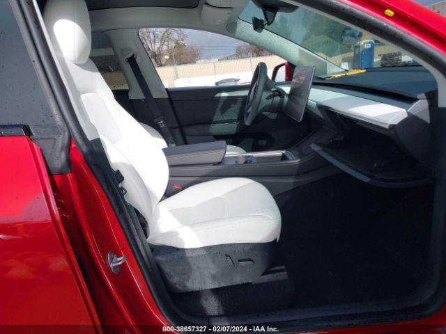 Photo 4 VIN: 7SAYGDEEXPF908934 - TESLA MODEL Y 