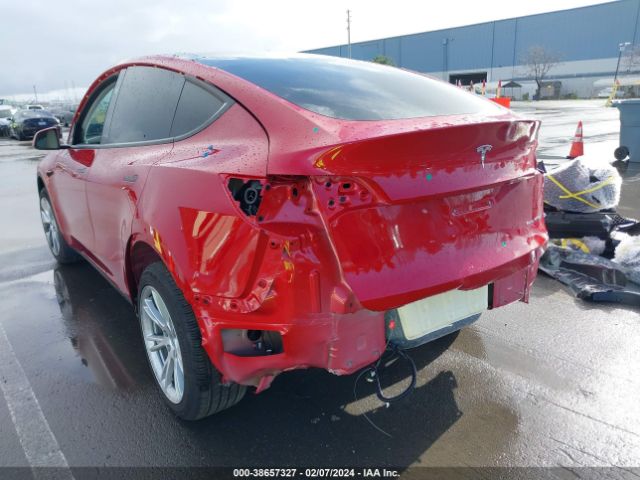 Photo 5 VIN: 7SAYGDEEXPF908934 - TESLA MODEL Y 