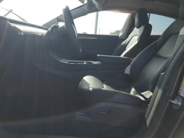 Photo 6 VIN: 7SAYGDEEXPF910943 - TESLA MODEL Y 