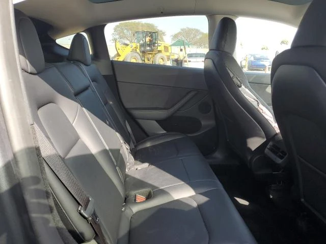 Photo 9 VIN: 7SAYGDEEXPF910943 - TESLA MODEL Y 