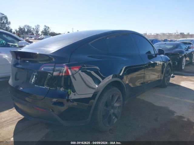 Photo 3 VIN: 7SAYGDEEXPF958037 - TESLA MODEL Y 