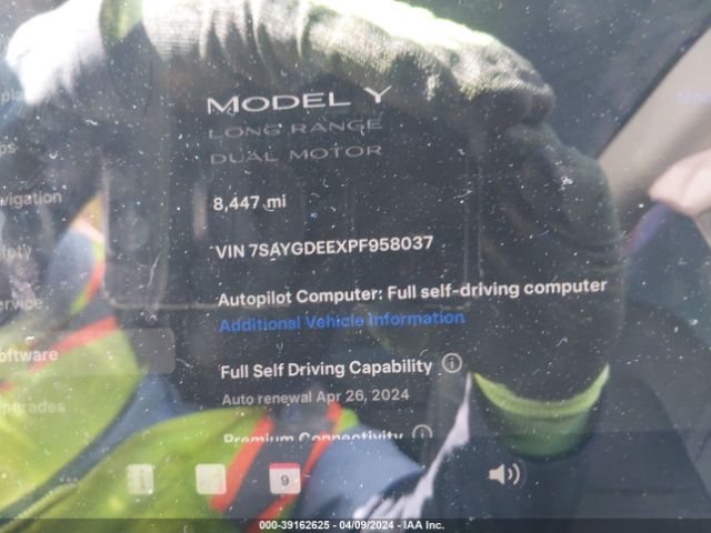 Photo 6 VIN: 7SAYGDEEXPF958037 - TESLA MODEL Y 