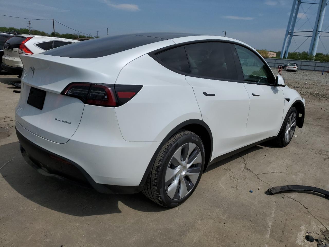 Photo 2 VIN: 7SAYGDEEXRA245476 - TESLA MODEL Y 