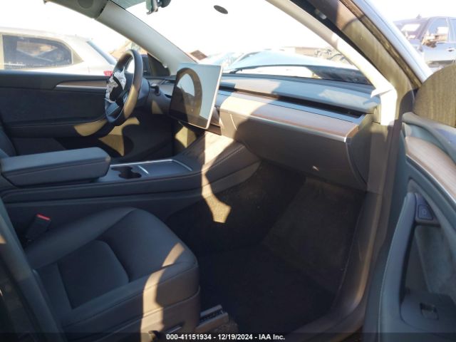 Photo 4 VIN: 7SAYGDEEXRA270975 - TESLA MODEL Y 