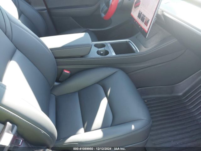 Photo 4 VIN: 7SAYGDEEXRA286352 - TESLA MODEL Y 