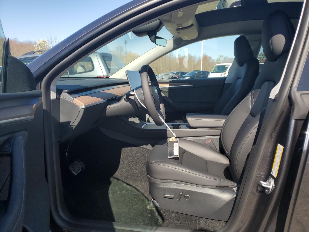 Photo 6 VIN: 7SAYGDEEXRF034197 - TESLA MODEL Y 