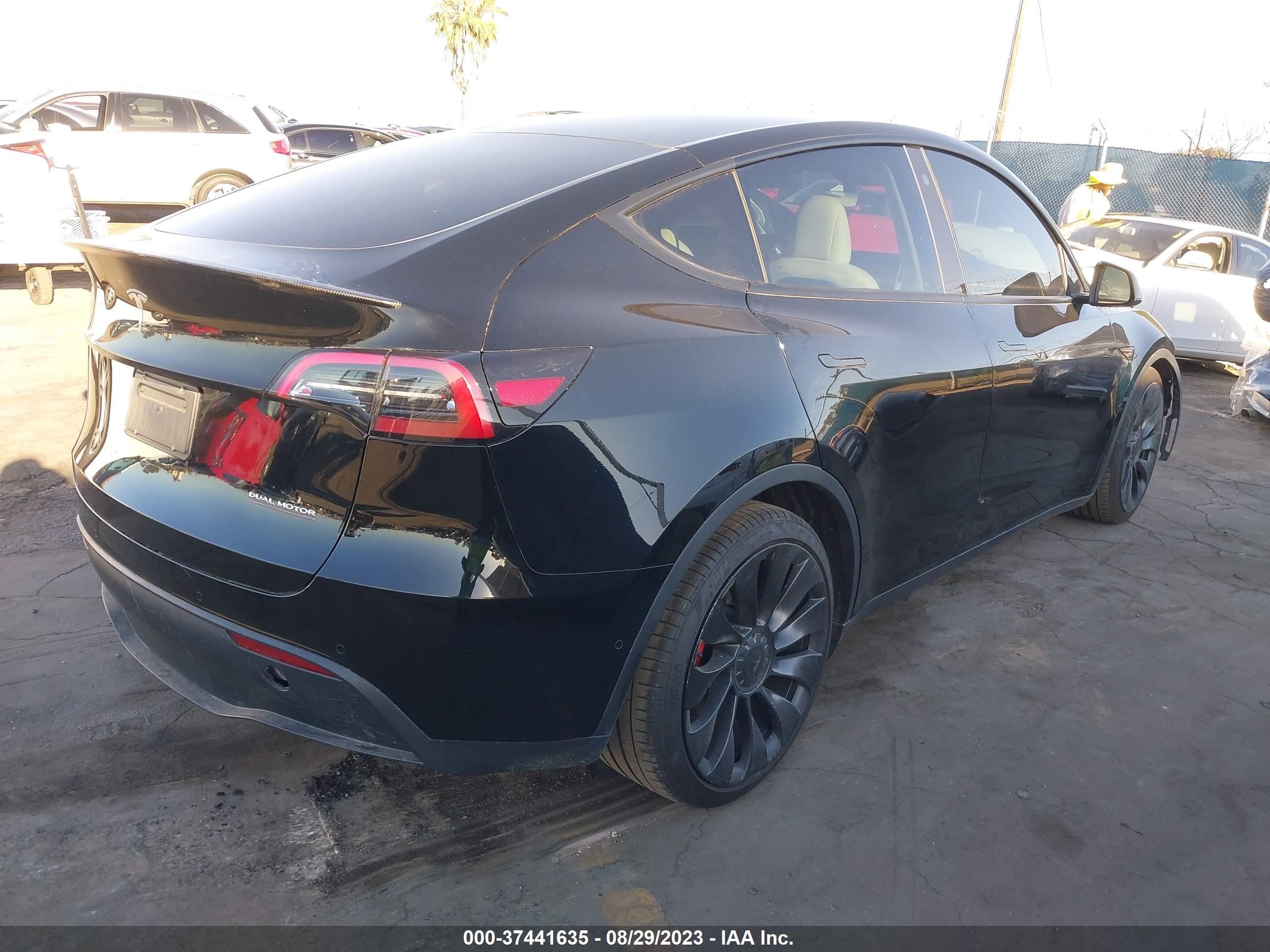 Photo 3 VIN: 7SAYGDEF0NF387888 - TESLA MODEL Y 