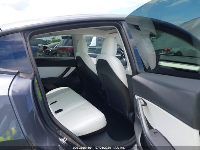 Photo 7 VIN: 7SAYGDEF0NF444364 - TESLA MODEL Y 