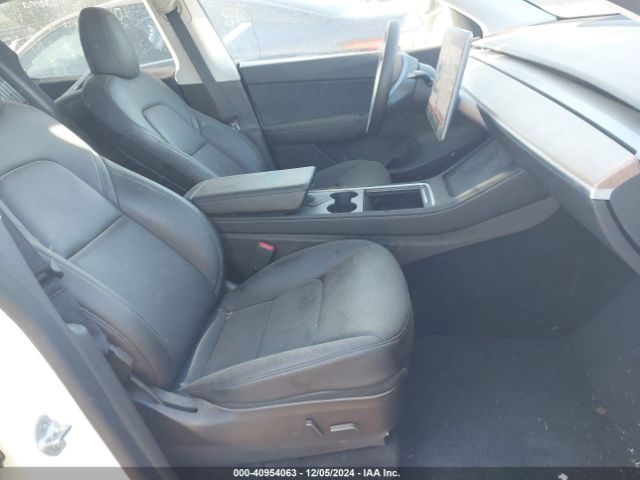 Photo 4 VIN: 7SAYGDEF0NF467790 - TESLA MODEL Y 