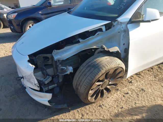 Photo 5 VIN: 7SAYGDEF0NF467790 - TESLA MODEL Y 