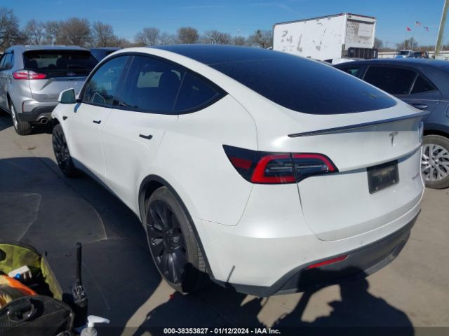 Photo 2 VIN: 7SAYGDEF0NF518639 - TESLA MODEL Y 