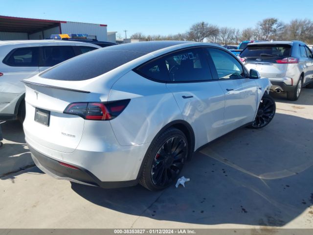 Photo 3 VIN: 7SAYGDEF0NF518639 - TESLA MODEL Y 