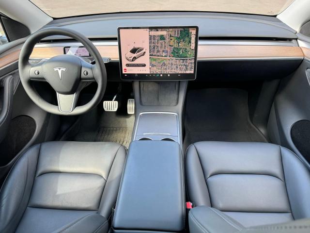 Photo 8 VIN: 7SAYGDEF0NF518737 - TESLA MODEL Y 