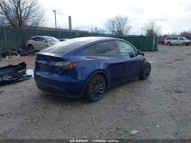 Photo 3 VIN: 7SAYGDEF0NF524067 - TESLA MODEL Y 