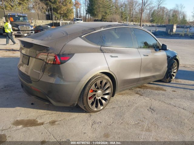 Photo 3 VIN: 7SAYGDEF0PF830009 - TESLA MODEL Y 