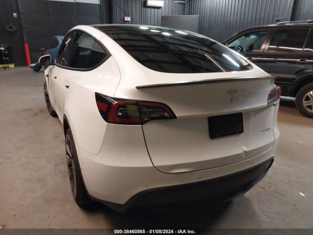 Photo 2 VIN: 7SAYGDEF1NF307286 - TESLA MODEL Y 