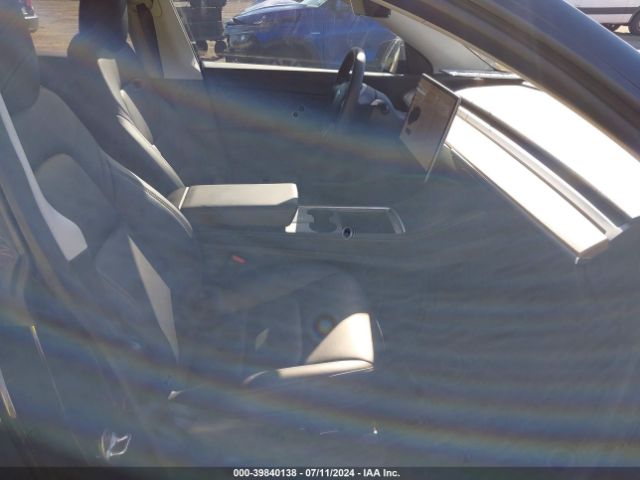 Photo 4 VIN: 7SAYGDEF1NF309068 - TESLA MODEL Y 