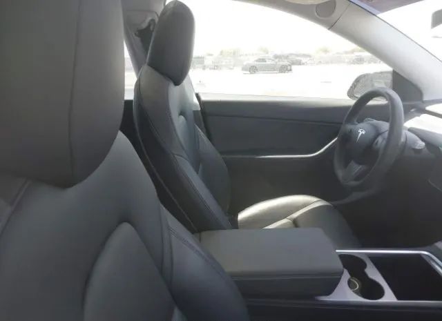 Photo 4 VIN: 7SAYGDEF1NF345617 - TESLA MODEL Y 