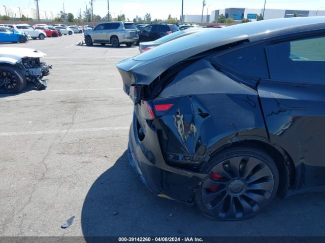 Photo 5 VIN: 7SAYGDEF1NF346878 - TESLA MODEL Y 