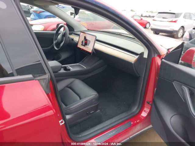 Photo 4 VIN: 7SAYGDEF1NF382392 - TESLA MODEL Y 