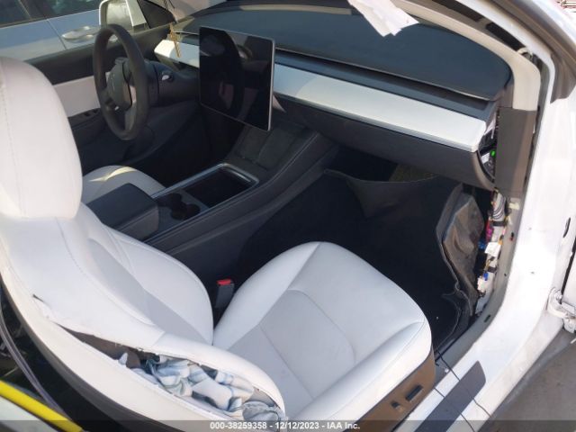 Photo 4 VIN: 7SAYGDEF1NF388578 - TESLA MODEL Y 