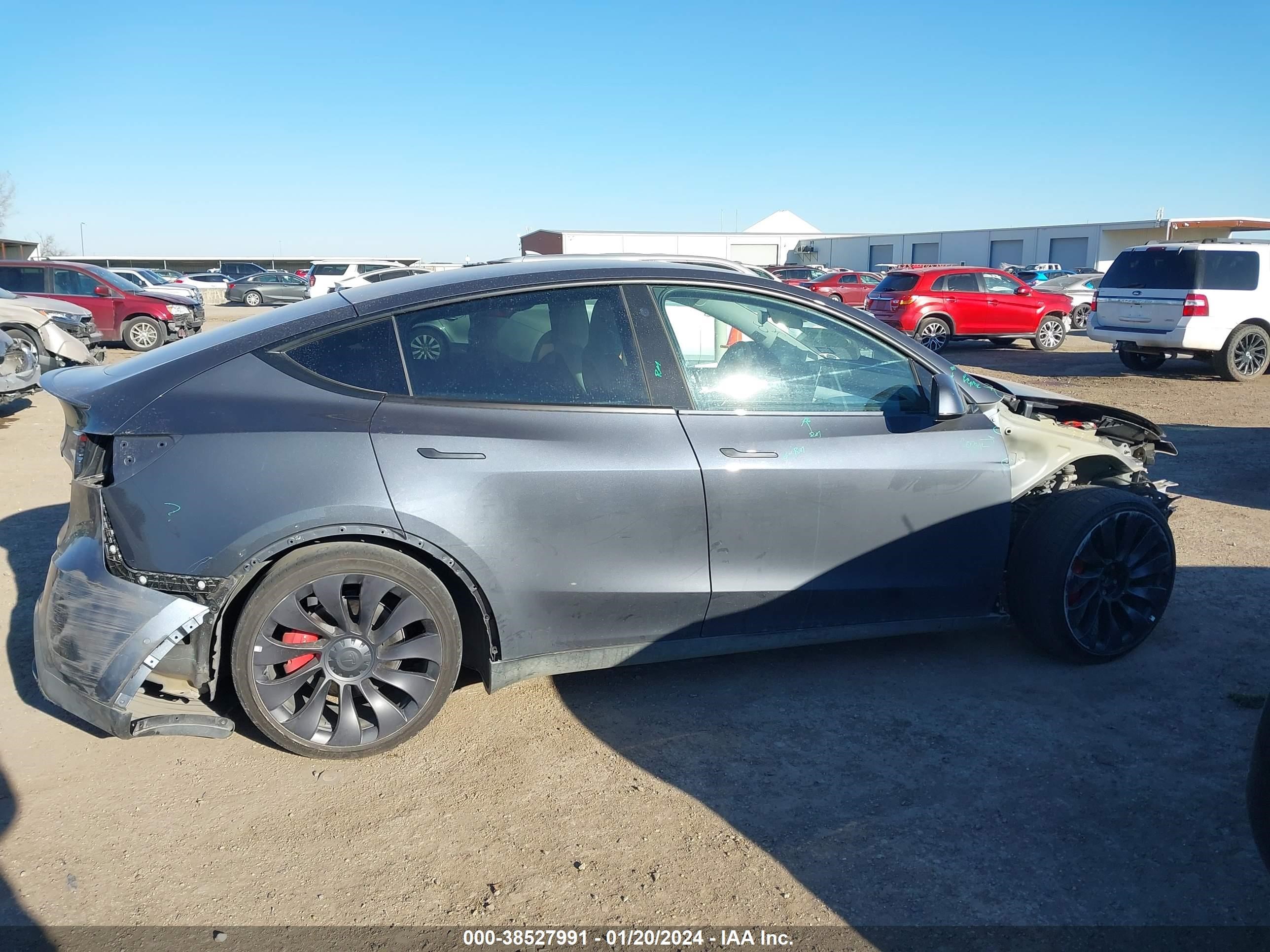 Photo 11 VIN: 7SAYGDEF1NF397393 - TESLA MODEL Y 