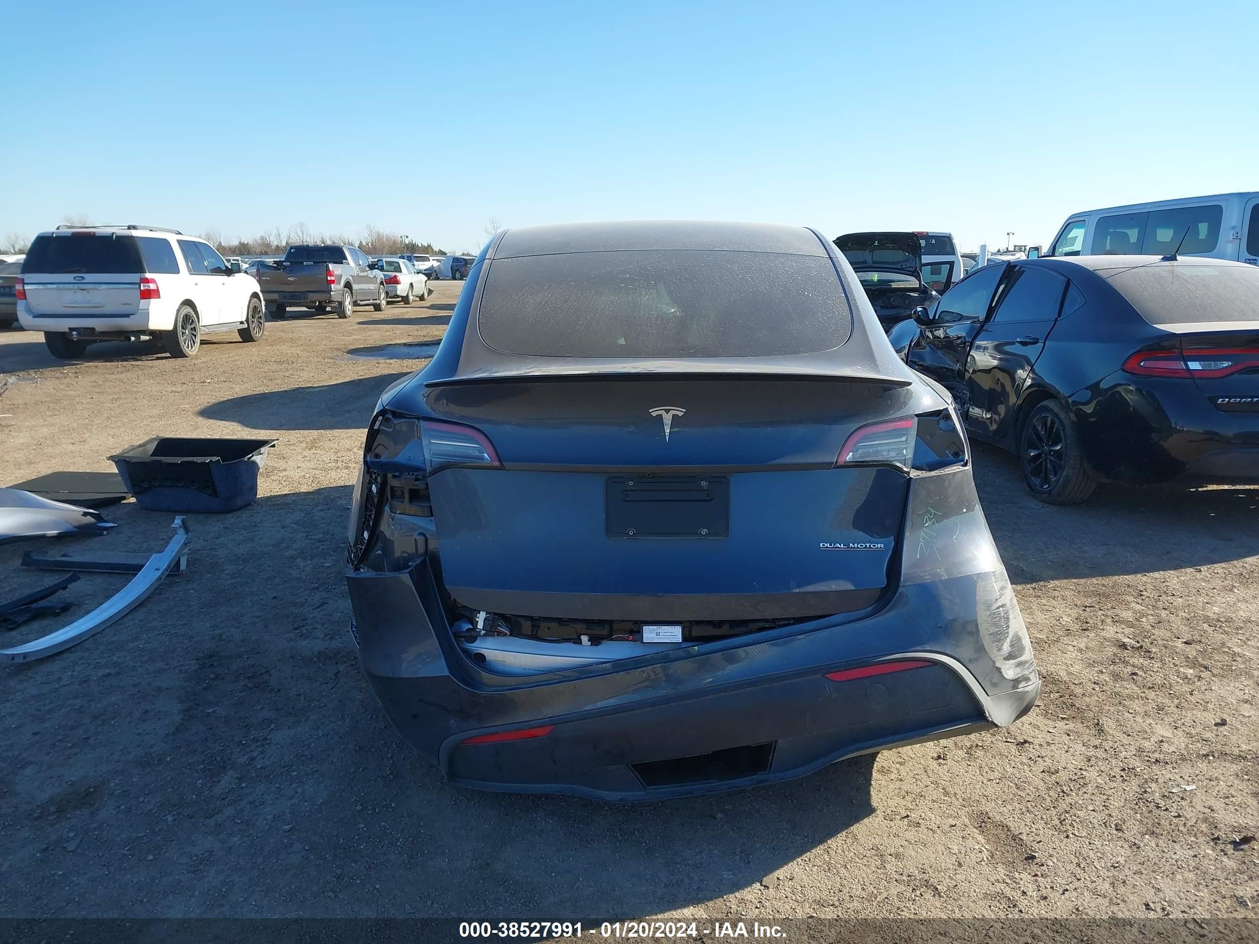 Photo 14 VIN: 7SAYGDEF1NF397393 - TESLA MODEL Y 