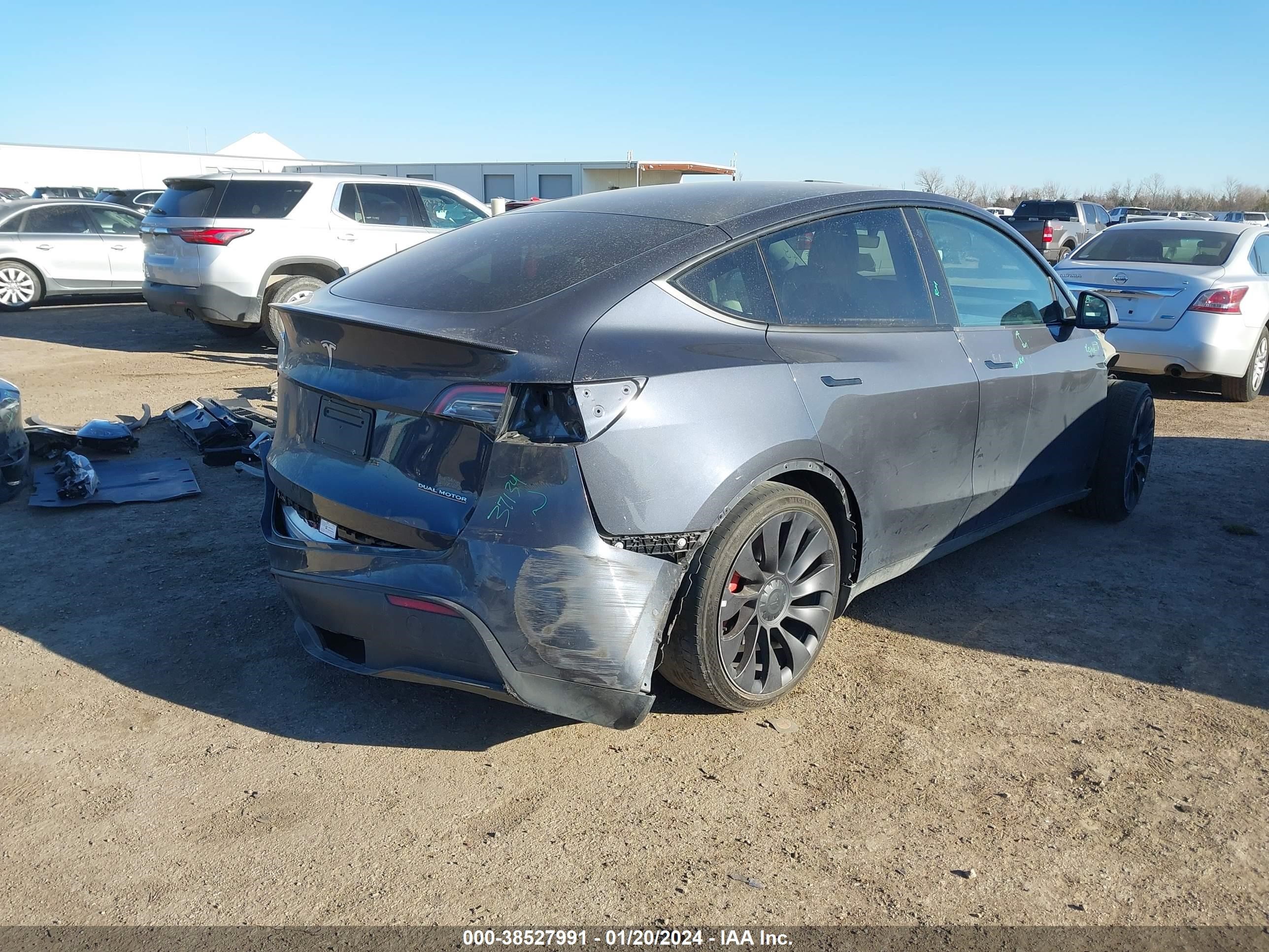 Photo 2 VIN: 7SAYGDEF1NF397393 - TESLA MODEL Y 