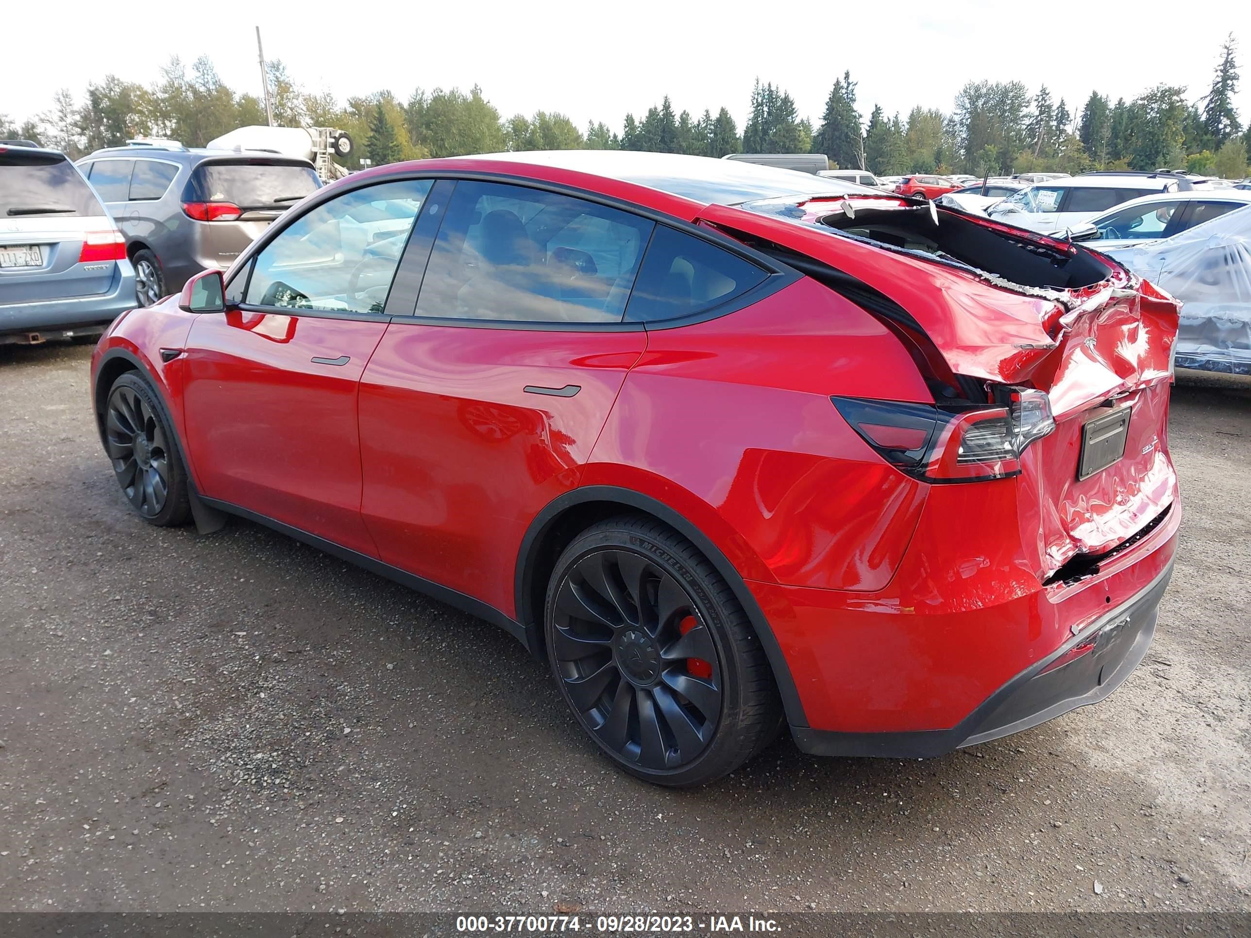 Photo 2 VIN: 7SAYGDEF1NF416735 - TESLA MODEL Y 