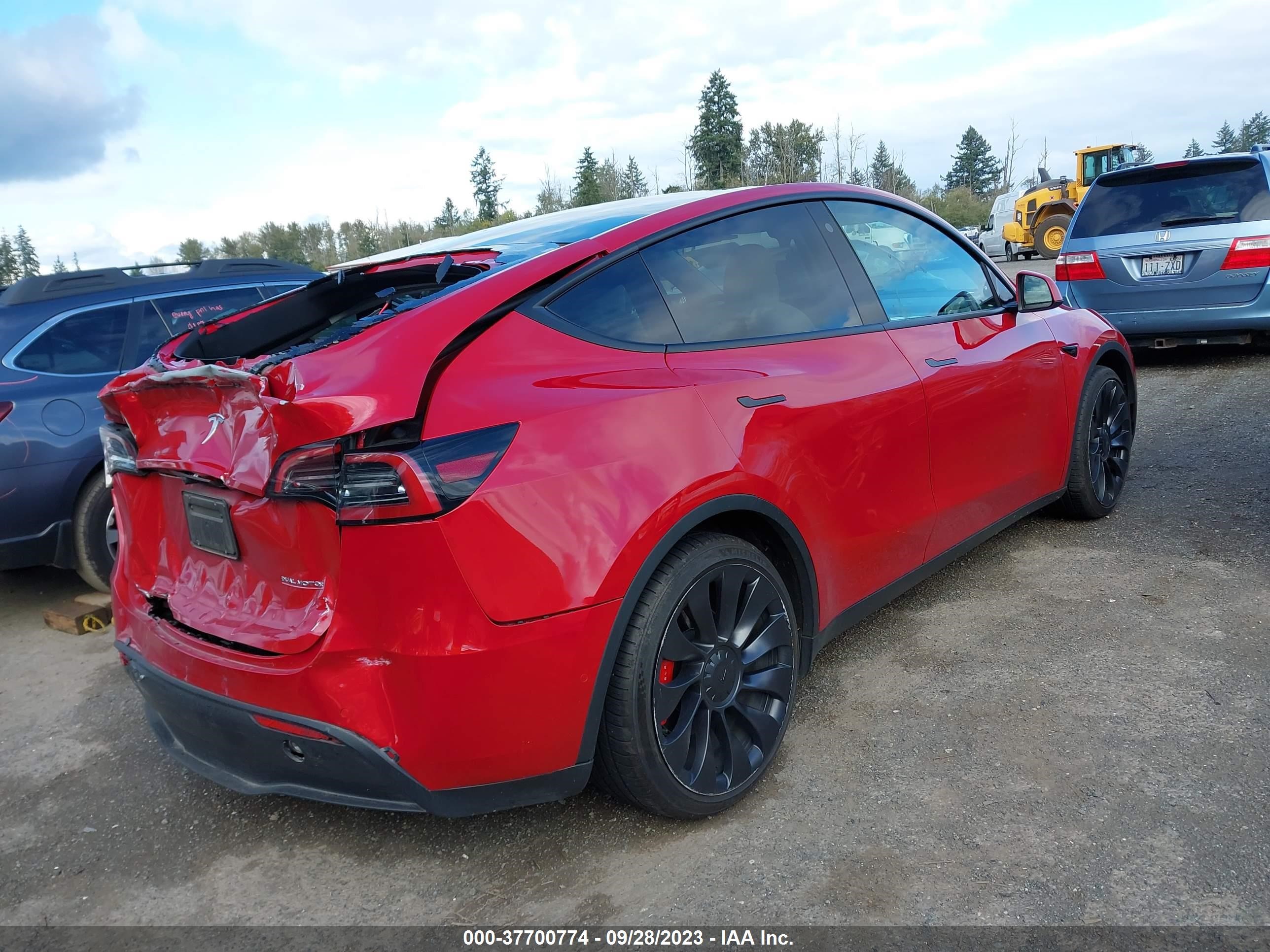 Photo 3 VIN: 7SAYGDEF1NF416735 - TESLA MODEL Y 