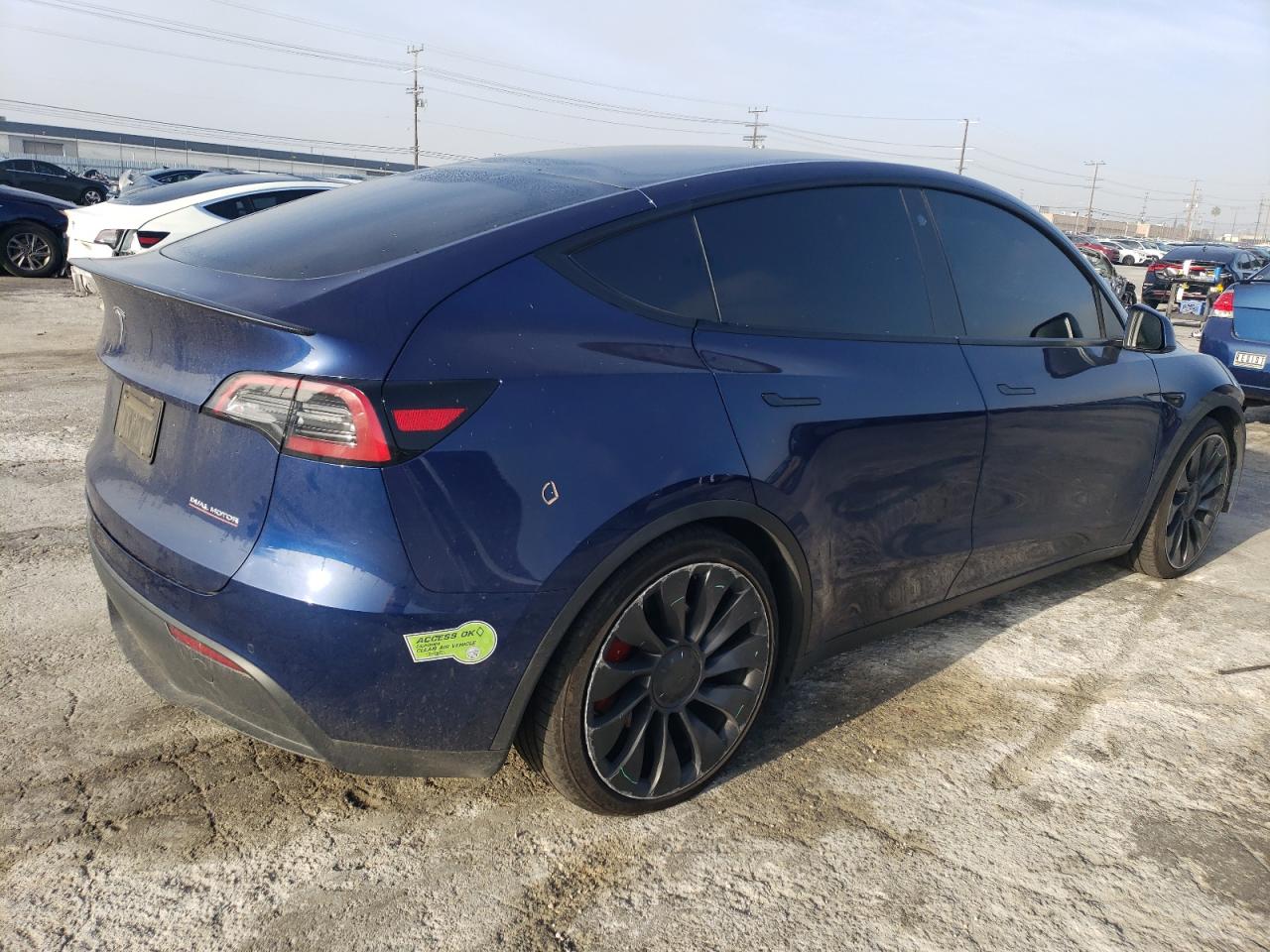 Photo 2 VIN: 7SAYGDEF1NF505141 - TESLA MODEL Y 